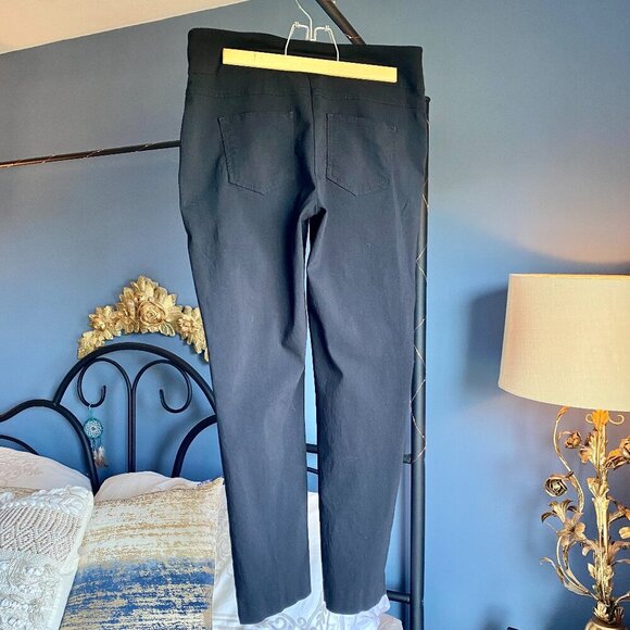 Ruby Rd Stretchy Black Ankle Pants - Picture 3 of 7